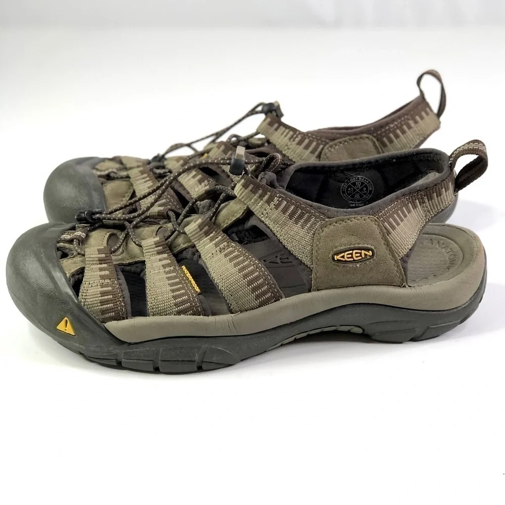 Keen Newport H2 Black Olive water shoes sandals men’s 10